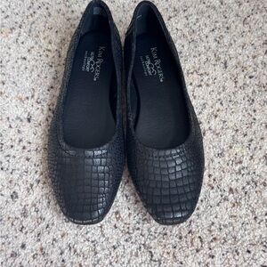 Kim Rogers Black Croc-Embossed Women's Flats